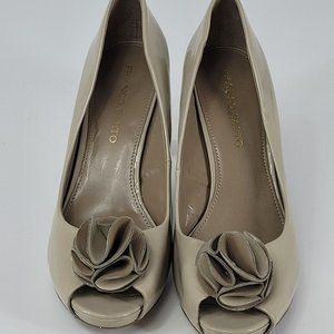 Franco Sarto Womens Classic Pump Heel Beige Patent Leather Embellished Mid 10